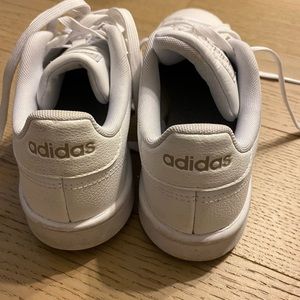 Adidas Grand Court Sneakers